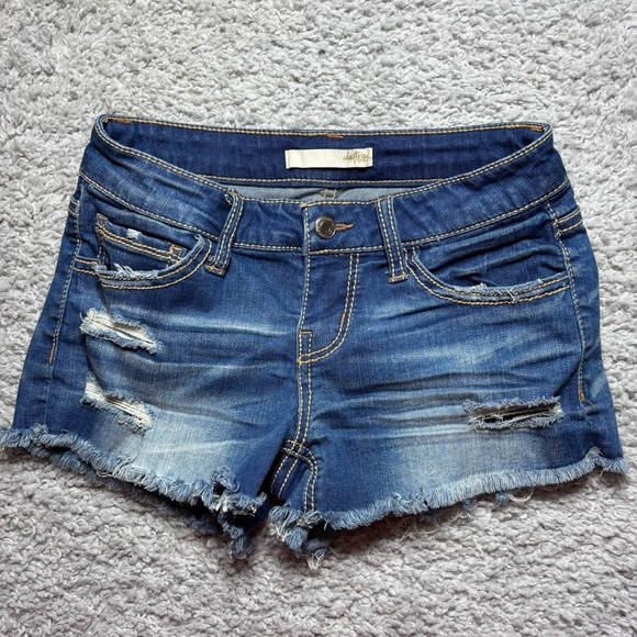 Daytrip Shorts Womens 25 Gemini Low Rise Distressed Cut Off Style Raw Hem Frayed - Picture 1 of 4